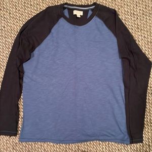 Long sleeved Banana Republic tee